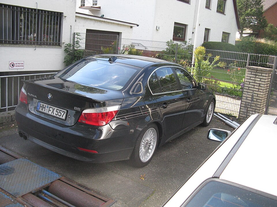 4.4 V8 S