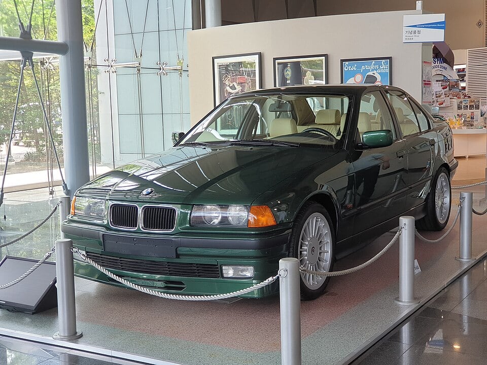 Alpina B8 (E36)