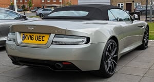 DB9