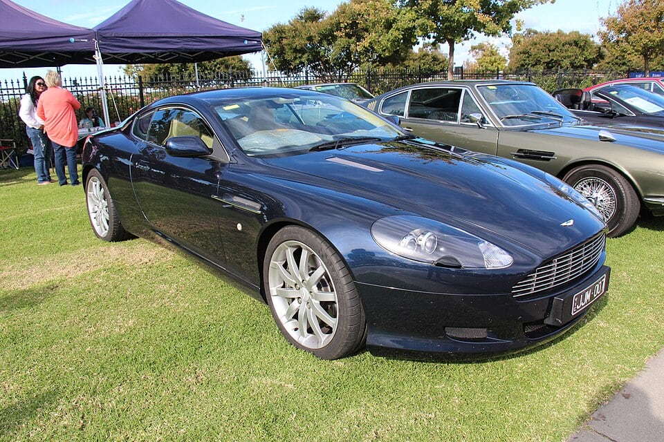 Aston Martin DB9 Coupe · फेसलिफ्ट 2012