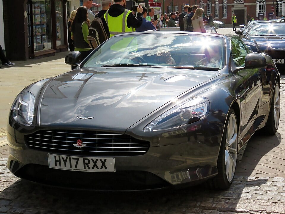 Aston Martin DB9 Volante · Lifting 2012