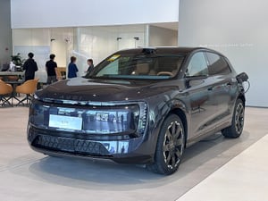 E7X