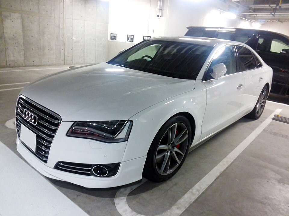 Audi S8 (D4)