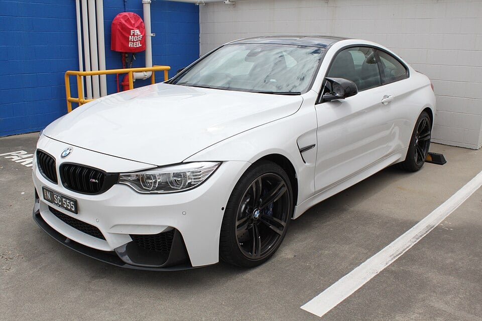 BMW M4 (F82)