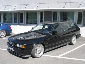 M5 Touring (E34)