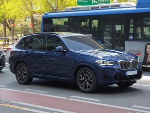 X3 (G01 LCI)