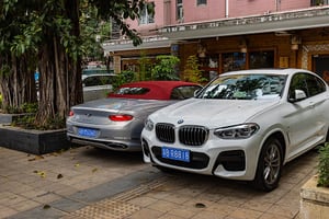 X4 (G02)