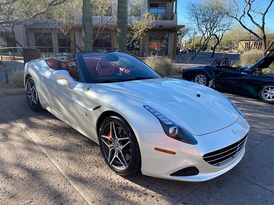 3.9 V8