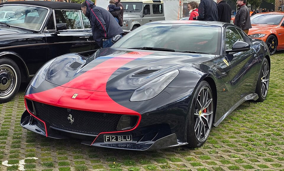 6.3 V12
