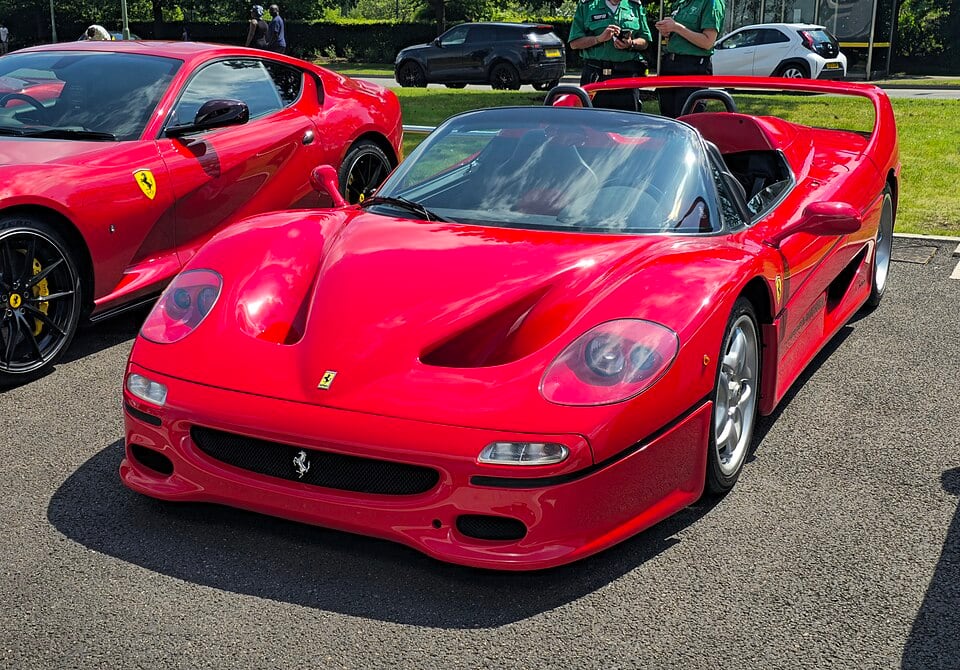 4.7 V12
