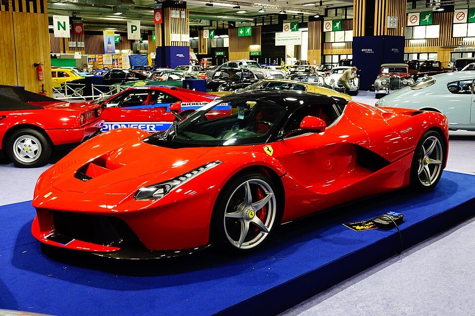 6.3 V12