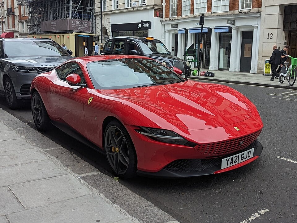 3.9 V8
