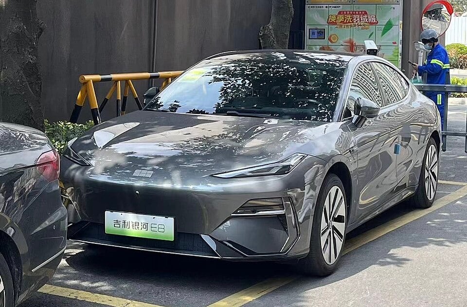 Geely Galaxy E8