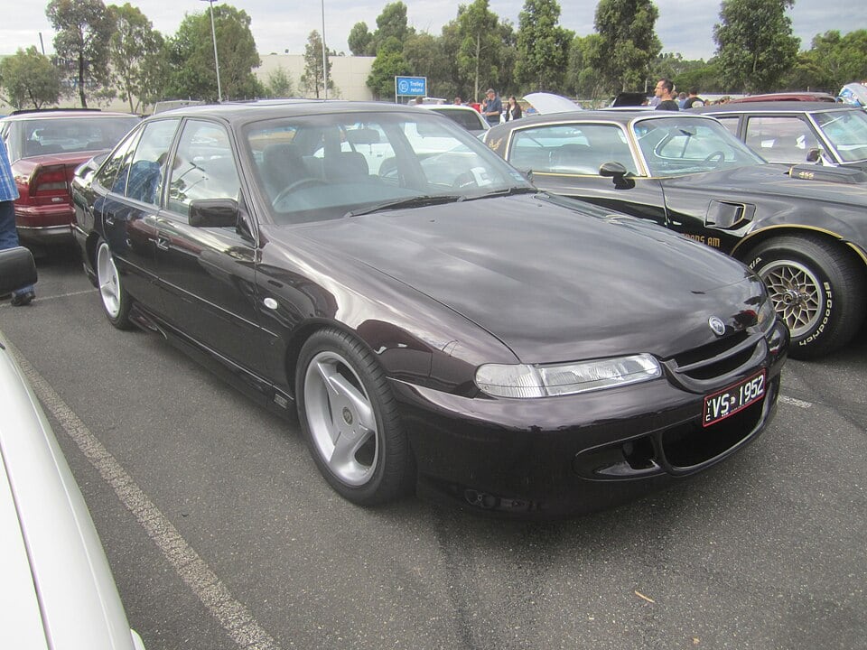 185i V8