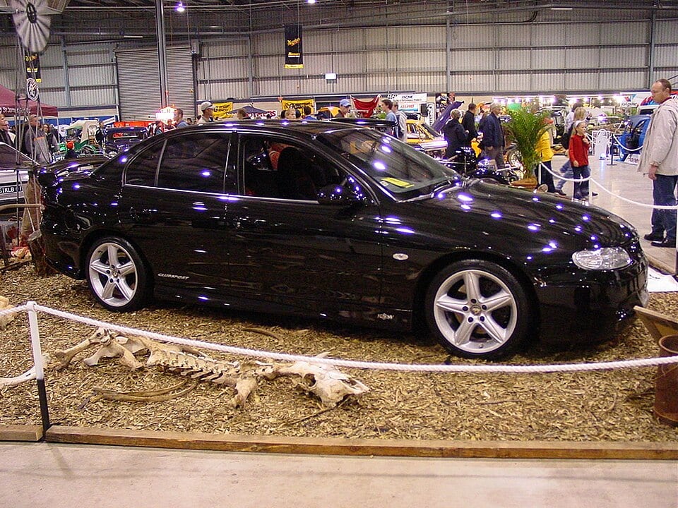 R8 5.7 V8