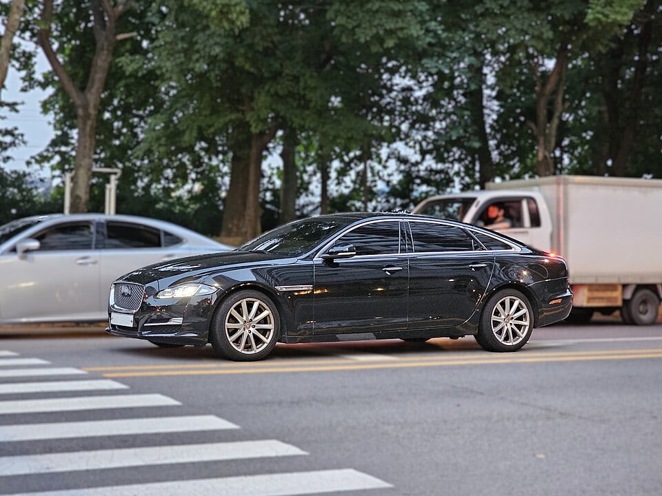 3.0 V6