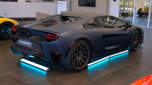 4.0 V8