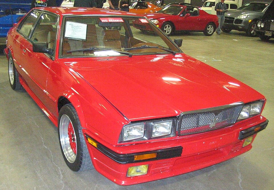 425