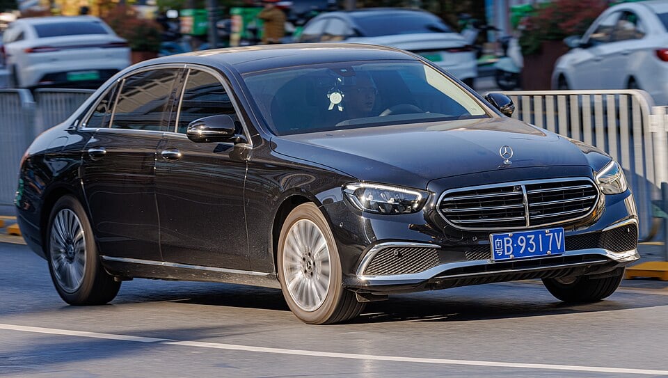 E 200