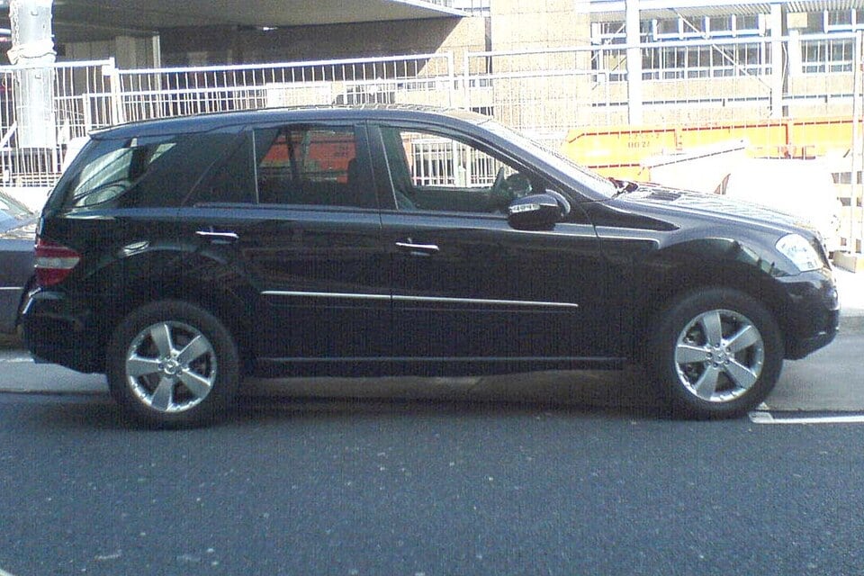 Mercedes-Benz M-class (W164)