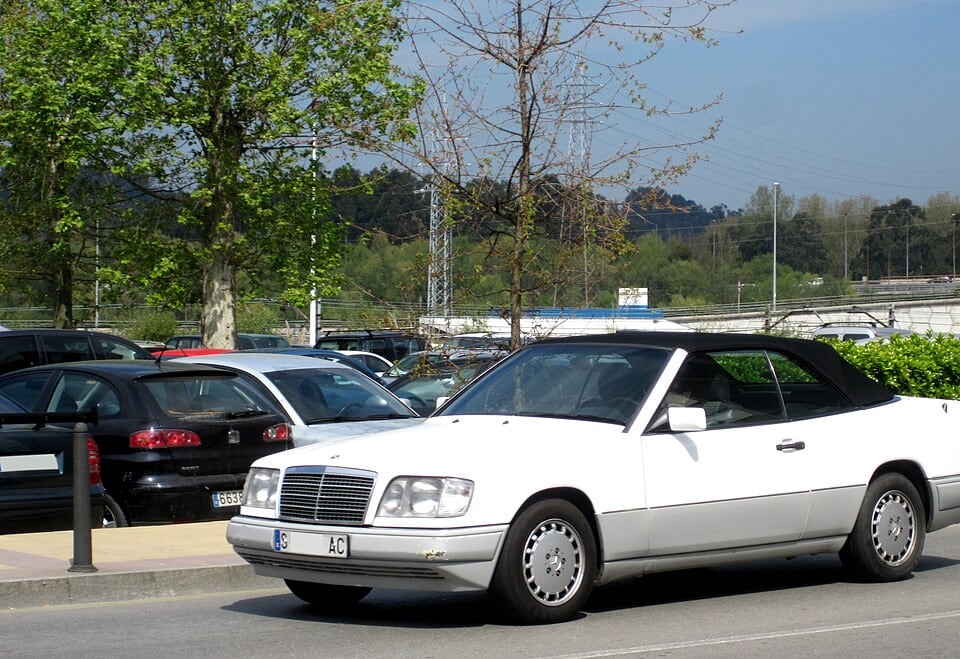 Mercedes-Benz A124