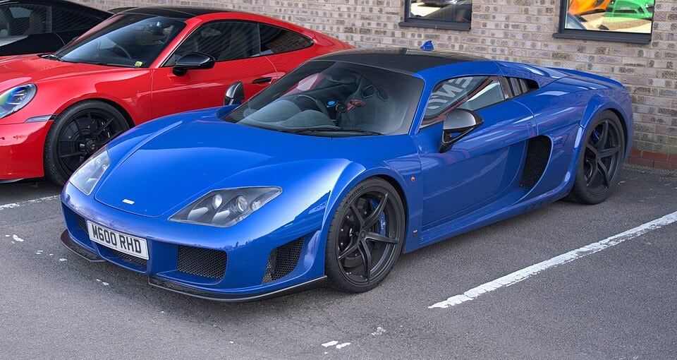 4.4 V8