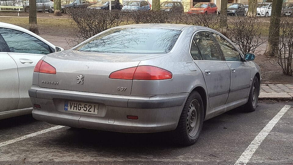 Peugeot 607