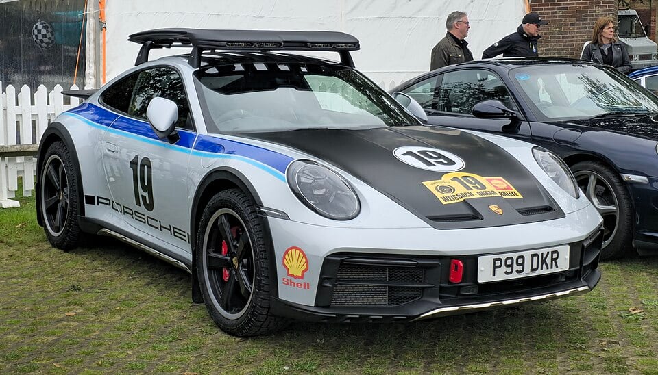 Porsche 911 Dakar (992)