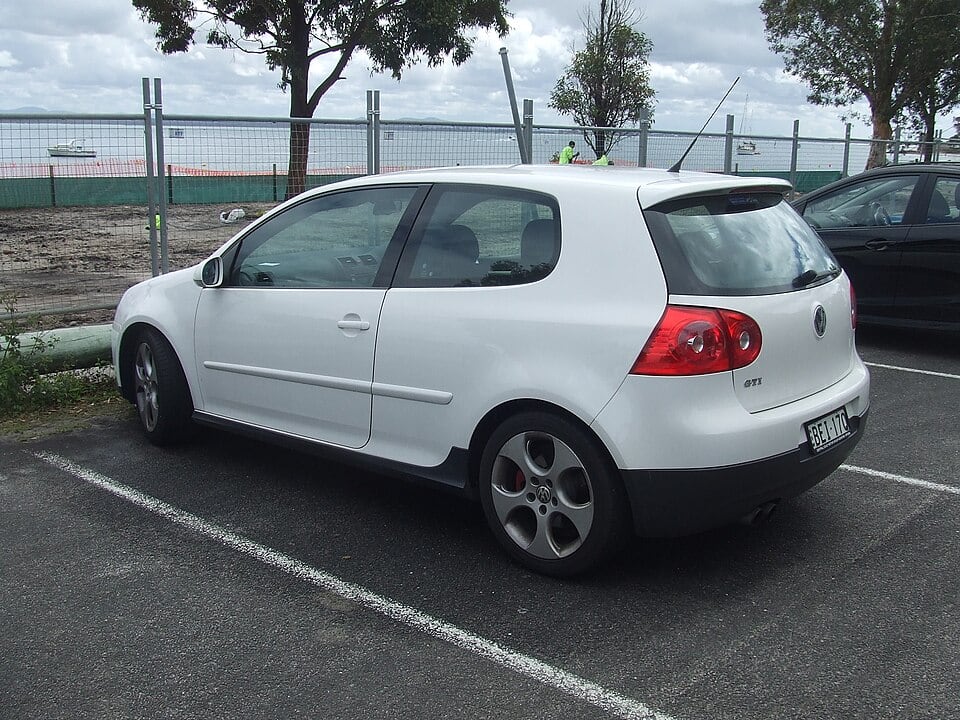 Volkswagen Golf V (3-DOOR)